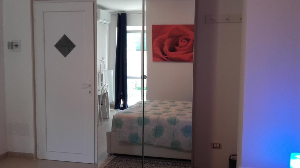 Le Tre Rose Bed & Breakfast Casamassima Bagian luar foto